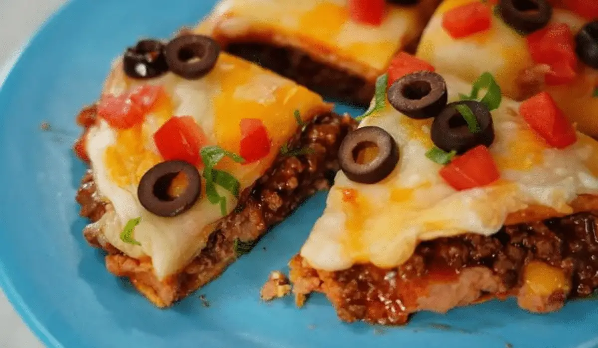 How many calories in a Taco Bell Mexican pizza?